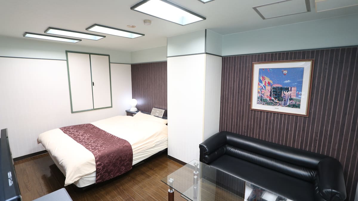 402号室